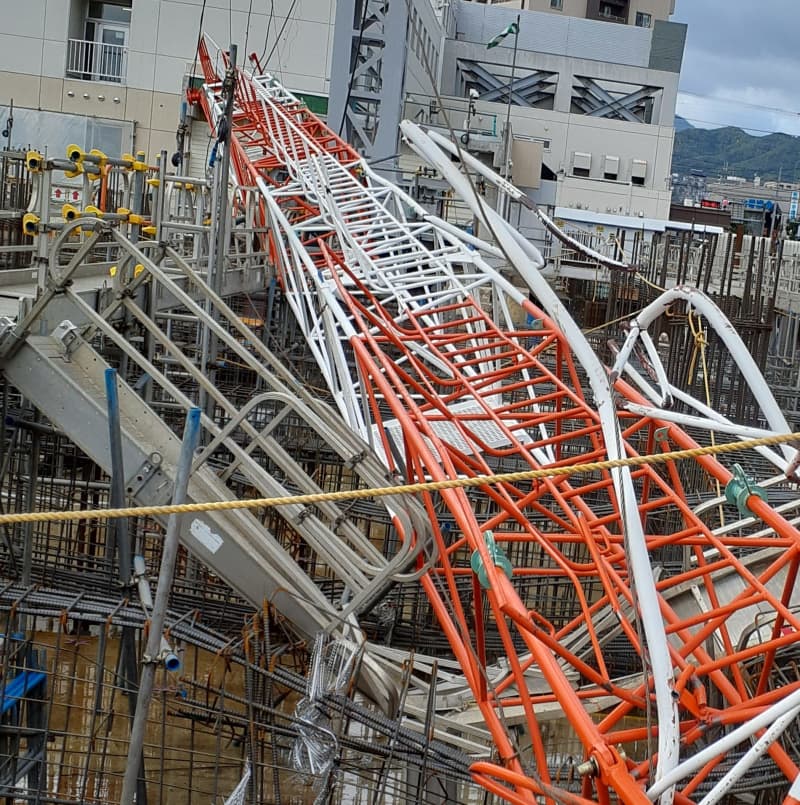 【速報】強風? 大型クレーンが落下 倒壊しているのが見つかる 「ドーンと音が…」 札幌市中央区 - 北海道関連ニュース｜北海道どうでしょう